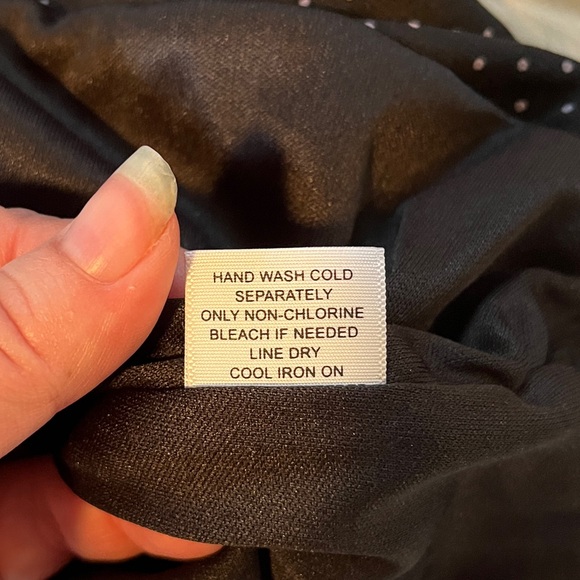 Maurice’s L Sleeveless Blouse Black Polka Dot Floral Neckline - Picture 4 of 6